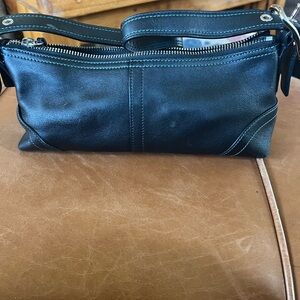 Coach Black Leather Women's Bag E05S-8A64